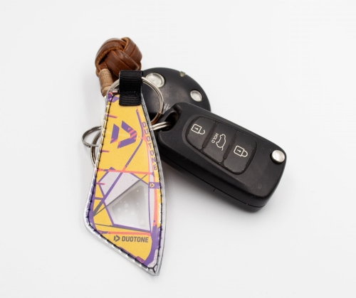 Keychain Duotone Super Hero 2025 Sail